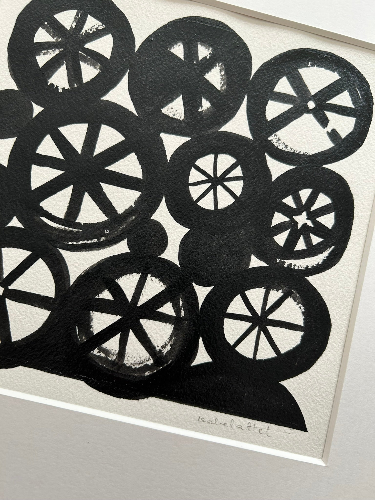 Detalle dibujo ruedas abstracto en tinta negra