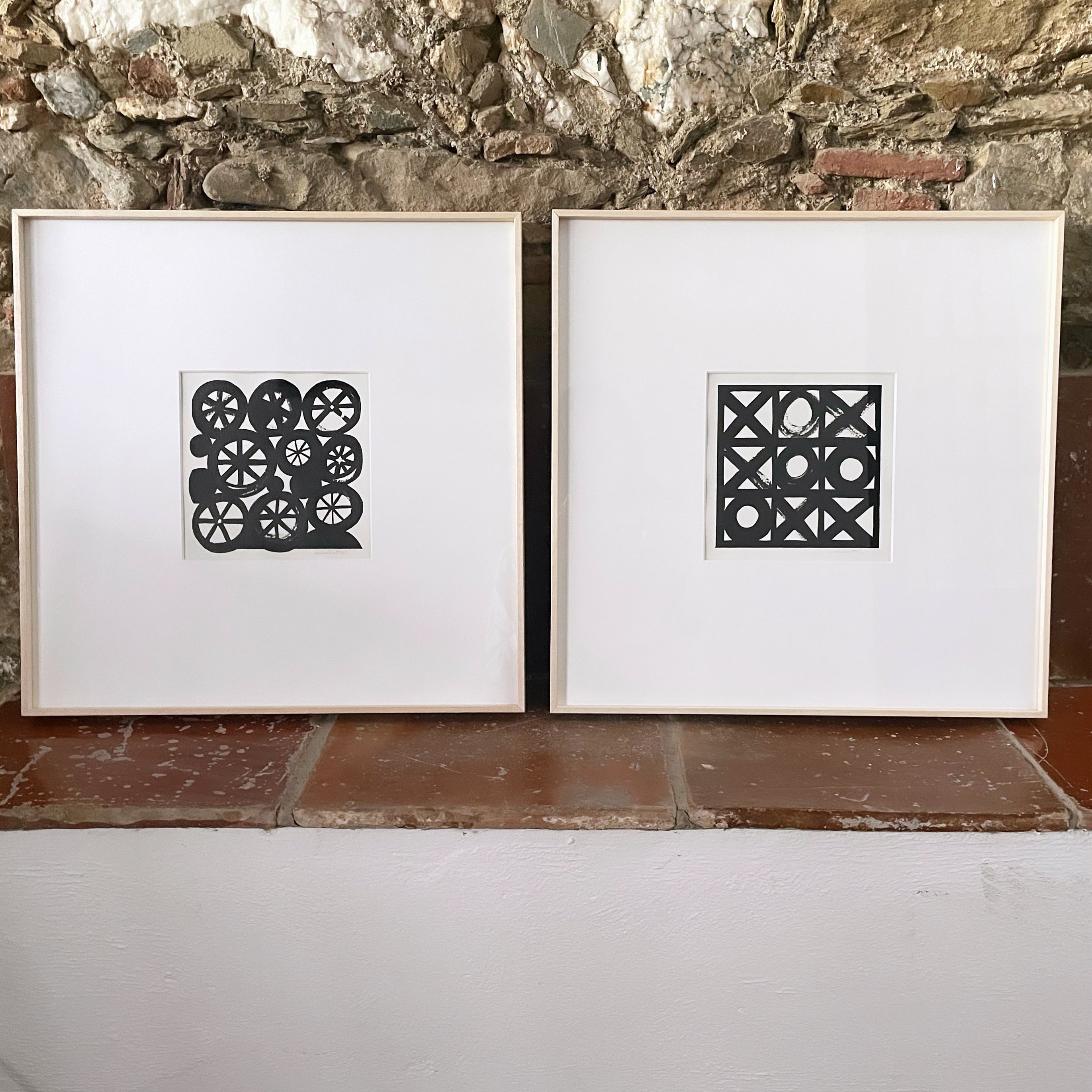 Pareja de cuadros abstractos de 50x50cm hechos a mano en tinta negra