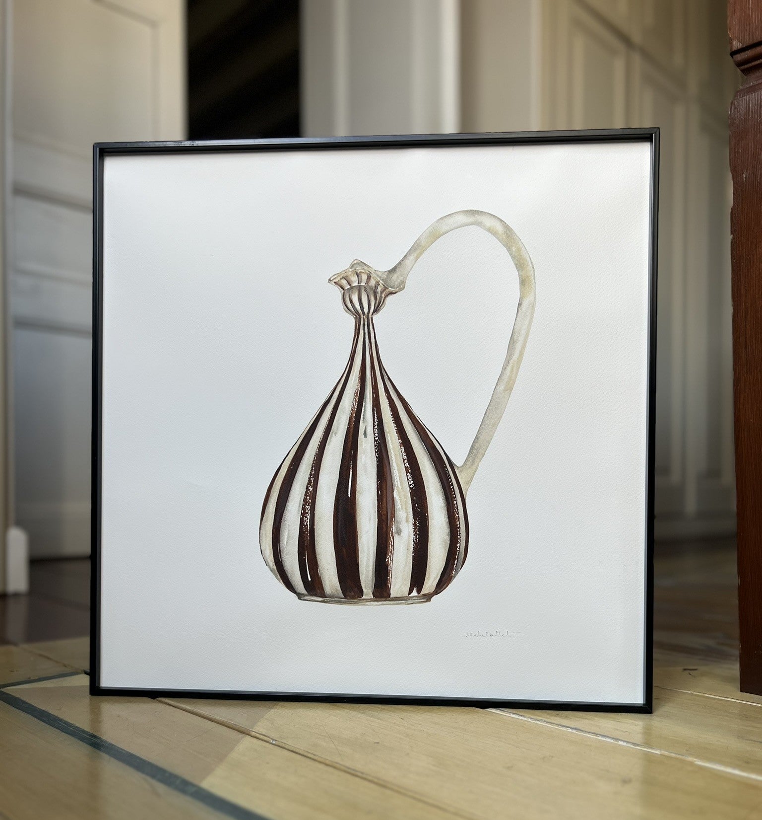 Cuadro en acuarela con recipiente cerámico en tonos marrones y beige