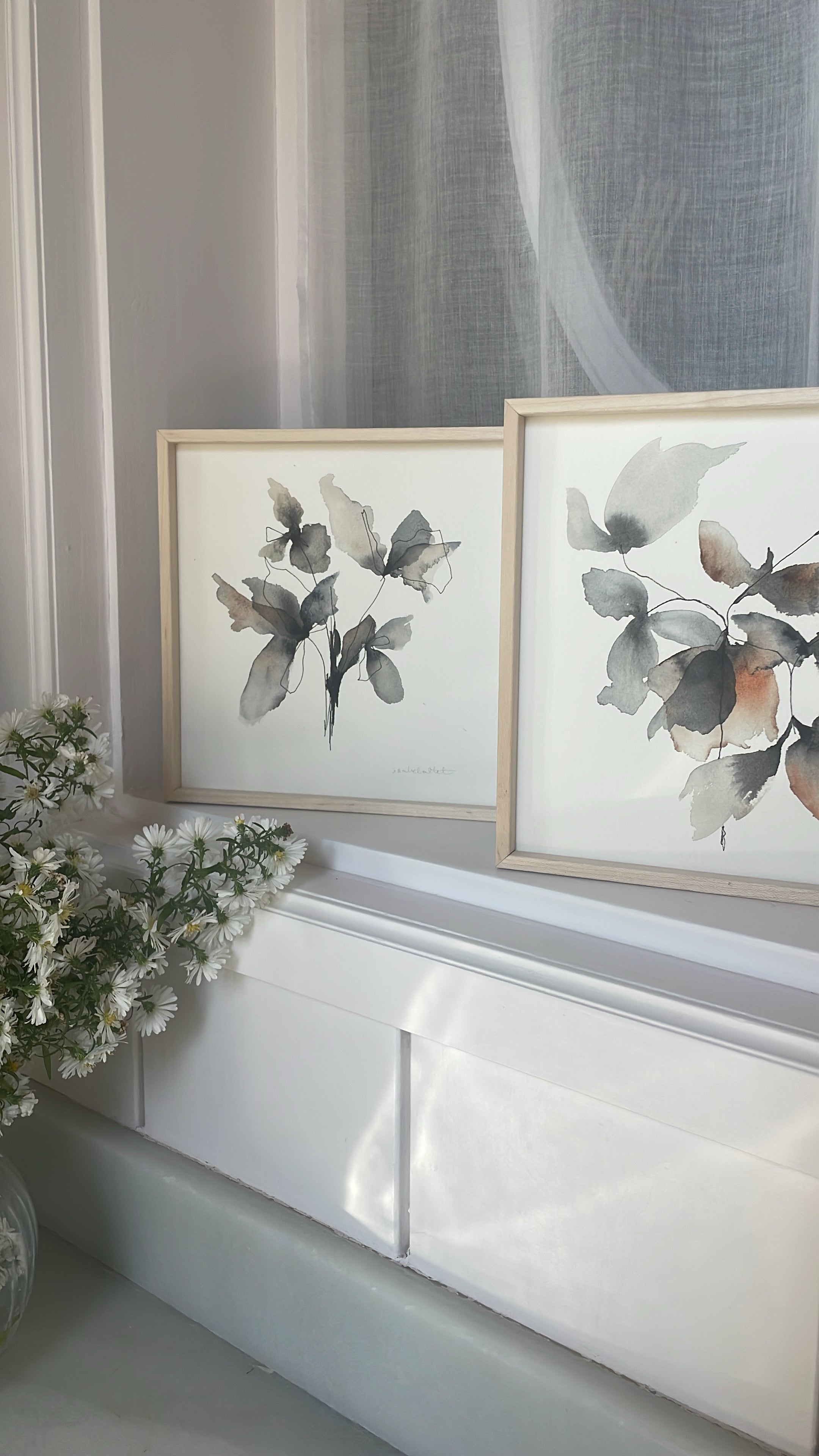 Cuadro de 20x20cm hecho a mano con acuarela, para decorar estanterías y espacios pequeños