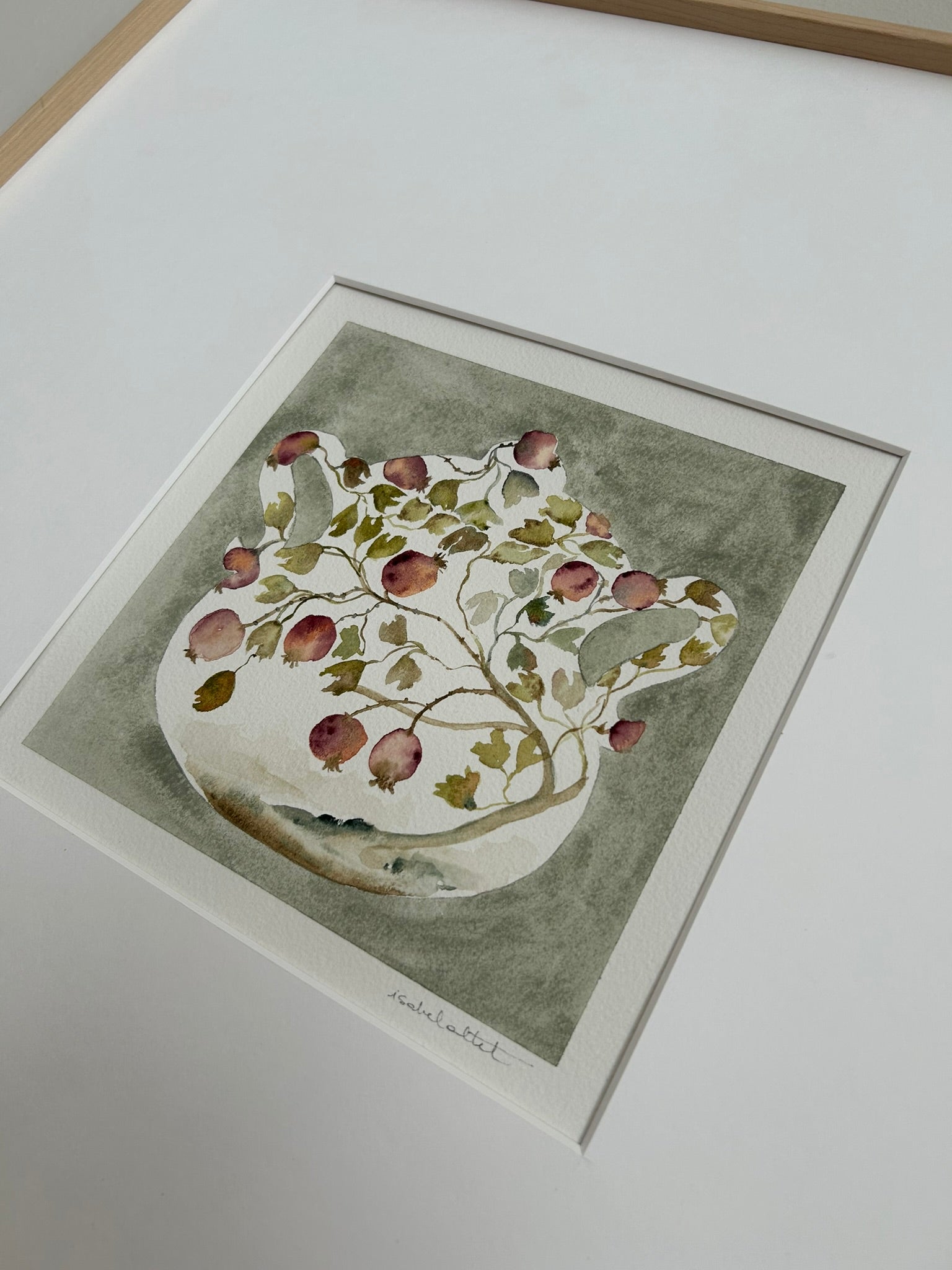Dibujo de cerca de una sopera antigua pintada a mano para cuadro decorativo para cocina o comedor