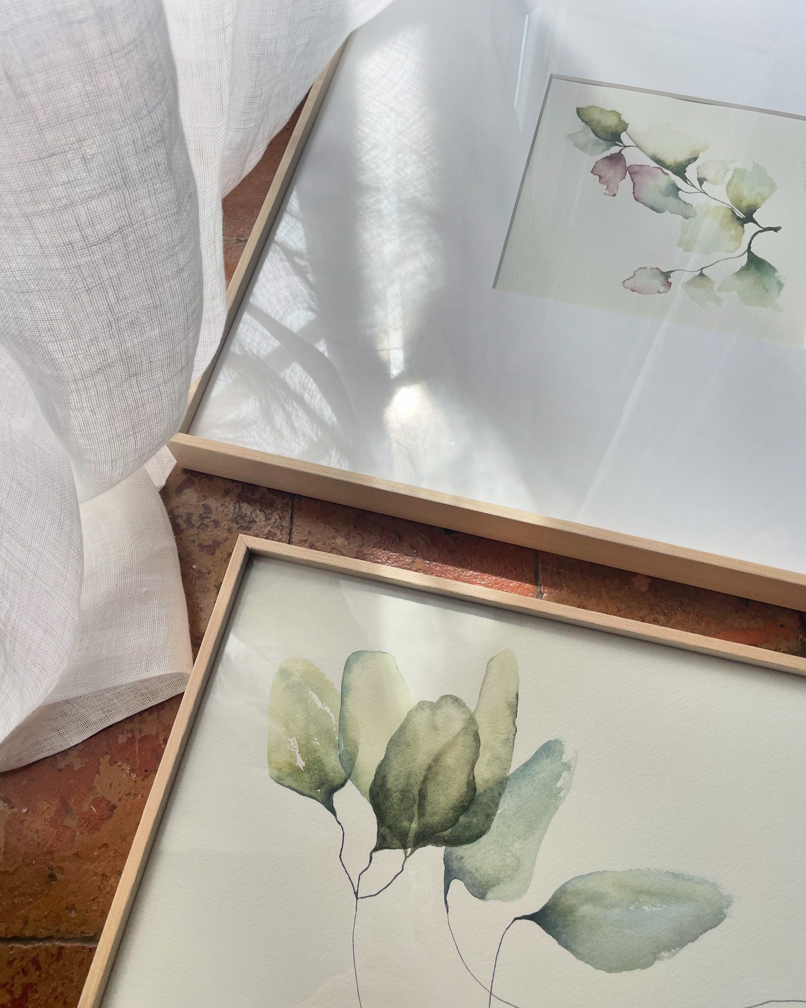 Pareja de cuadros con motivos botánicos para dormitorio, pasillo o entrada. Obras originales de Isabel Altet elaboradas con acuarela